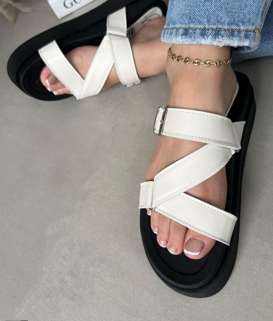 Sandalia Cruzada Deportiva